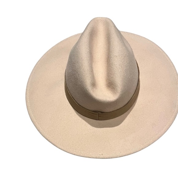 NWT Free People Wool Hat.